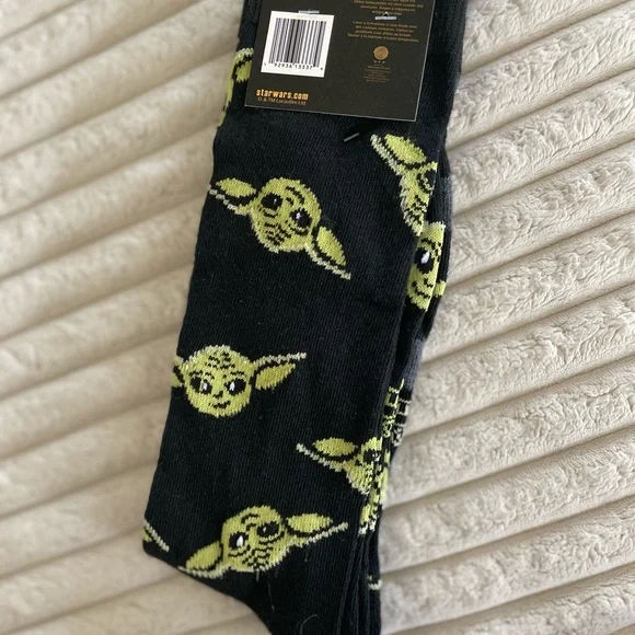 Socks, Mandalorian The Child Baby Yoda, Star Wars Theme, Black, Green New NWT - Picture 5 of 6